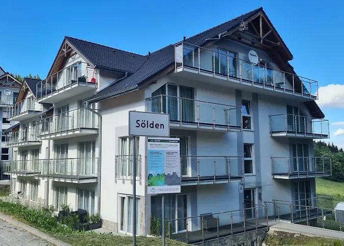 Czarna Gora S8 * Siena